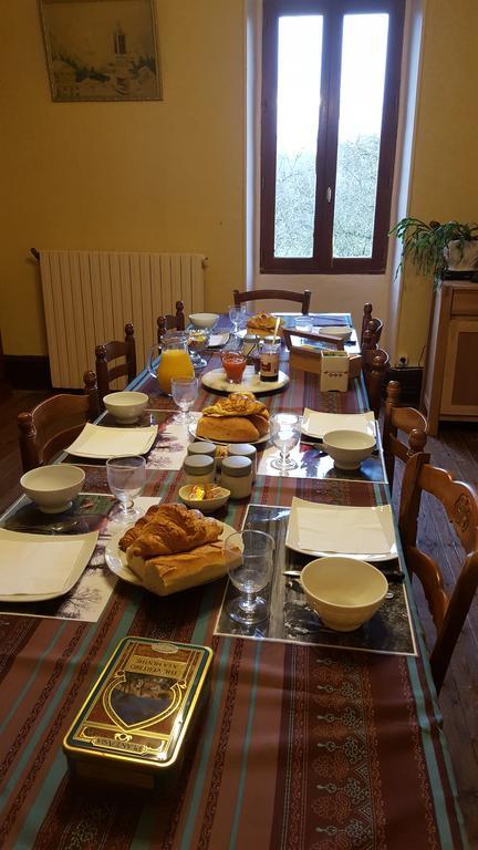 فندق Chez Nathalie Et Jean Claude Saint-Marc-à-Frongier المظهر الخارجي الصورة